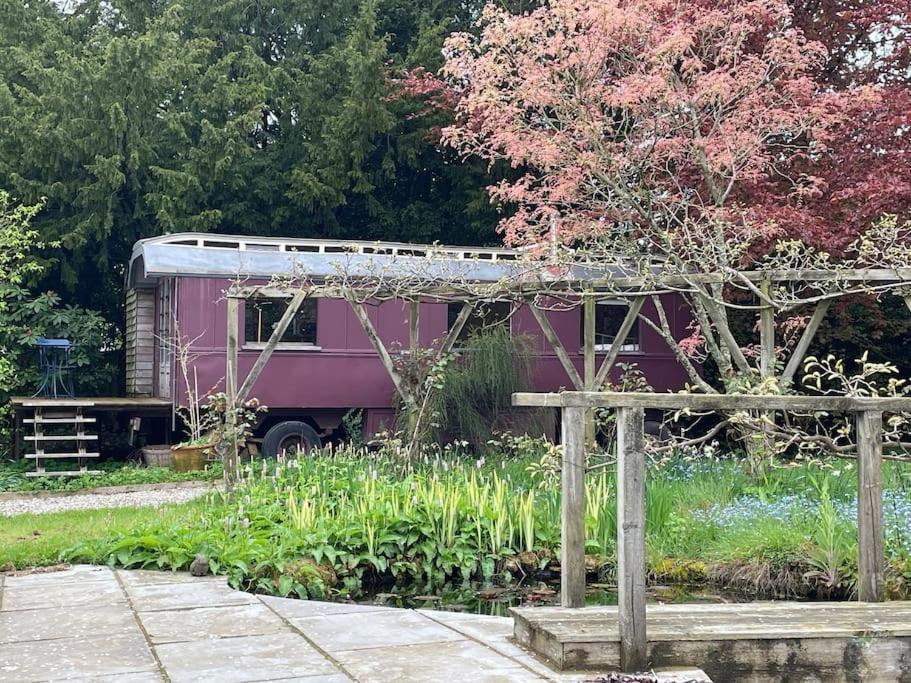 Luxurious 1930S Showman'S Wagon Heathfield Eksteriør billede